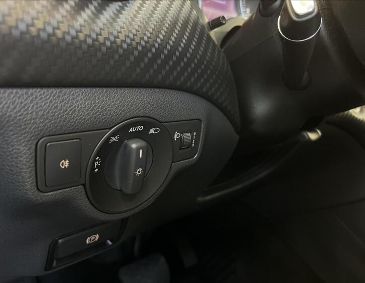 Mercedes-Benz GLA 11