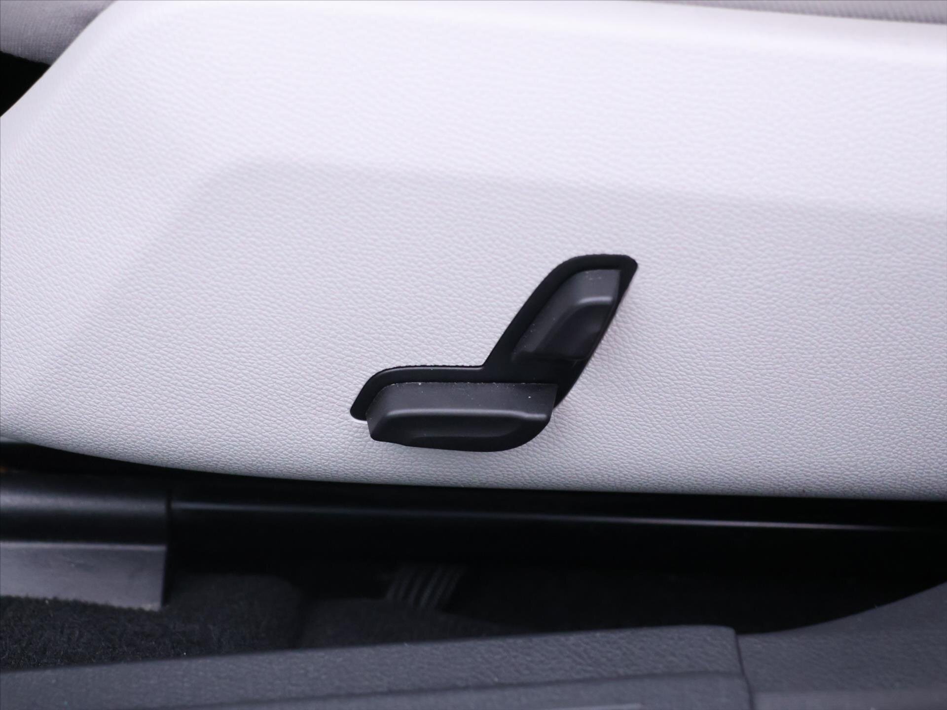 Mercedes-Benz Třídy E Kombi 3,0 l 185 kw