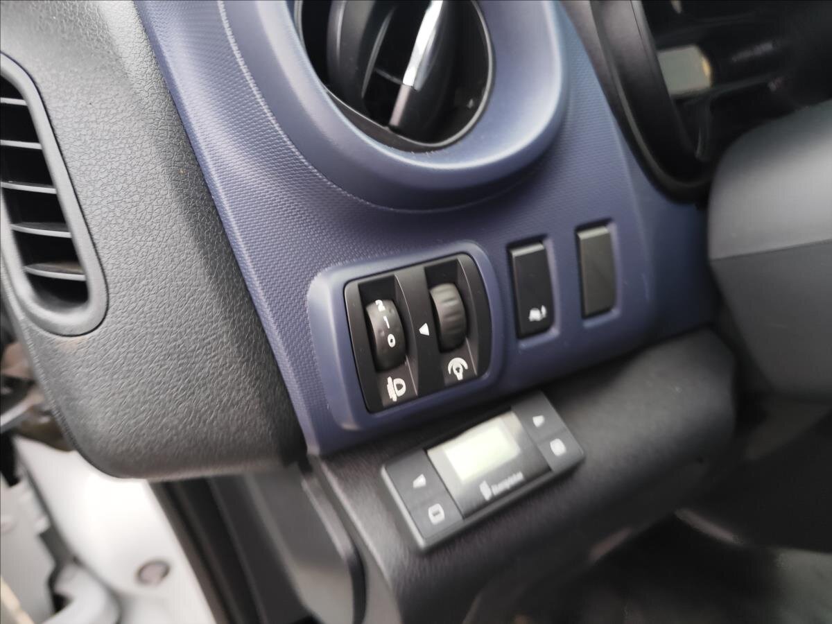 Opel Vivaro Ostatní 1,6 l 89 kw