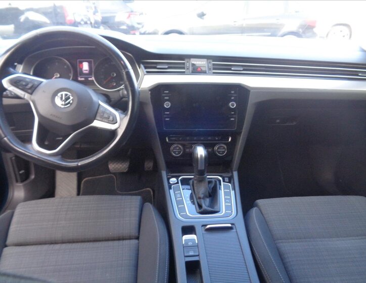 Volkswagen Passat 11