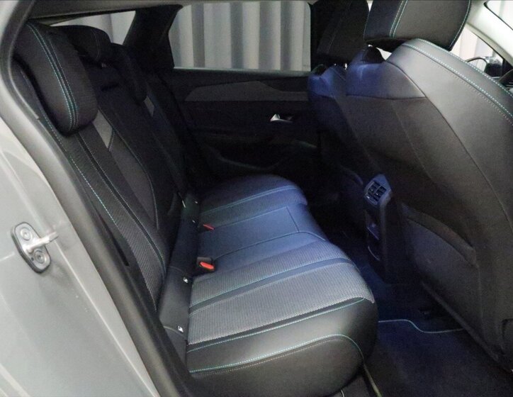 Peugeot 308 Kombi 1,2 l 96 kw