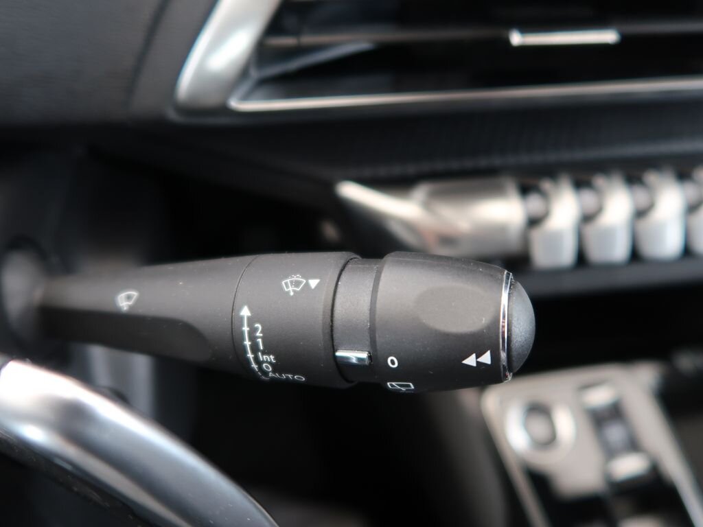 Peugeot 5008 SUV / Terénní 1,5 l 96 kw
