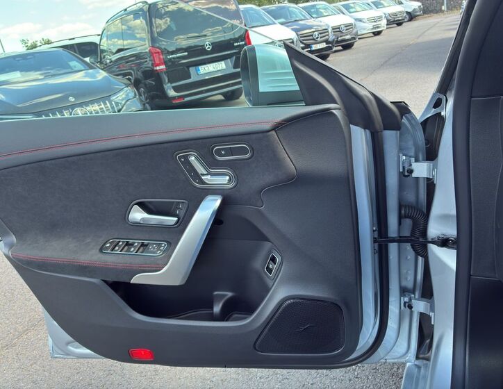 Mercedes-Benz CLA 22