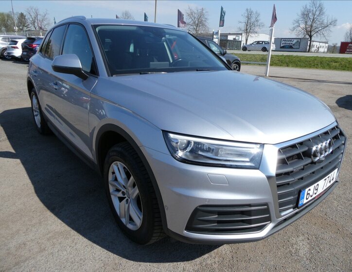 Audi Q5 SUV / Terénní 2,0 l 120 kw