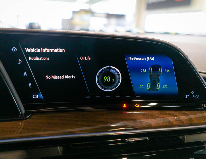 Cadillac Escalade 34