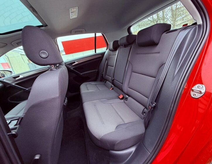 Volkswagen Golf Hatchback 1,2 l 77 kw