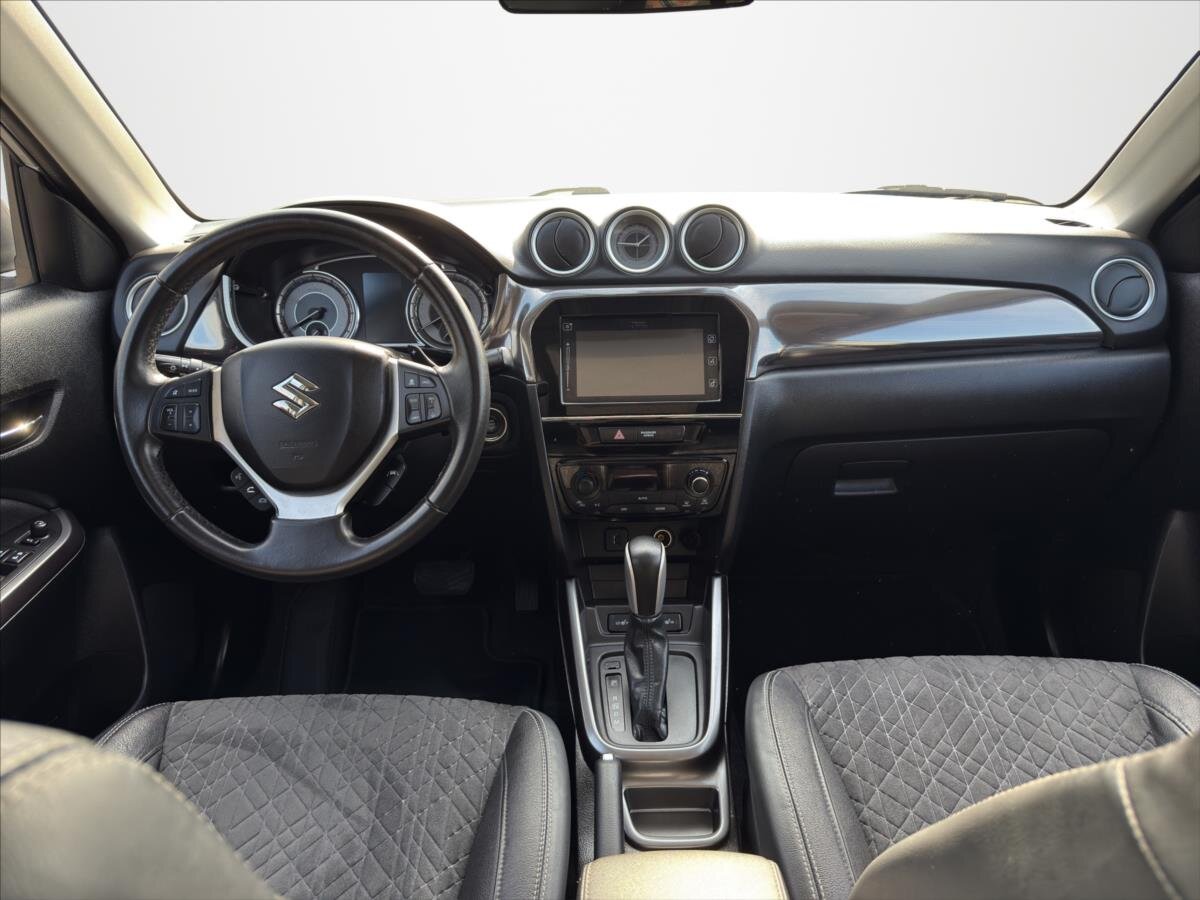 Suzuki Vitara SUV / Terénní 1,4 l 103 kw