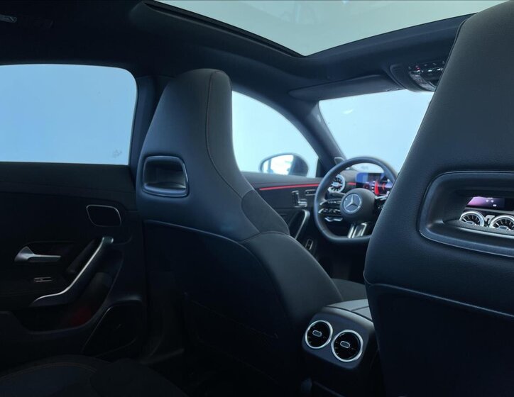 Mercedes-Benz CLA Kupé 1,3 l 120 kw