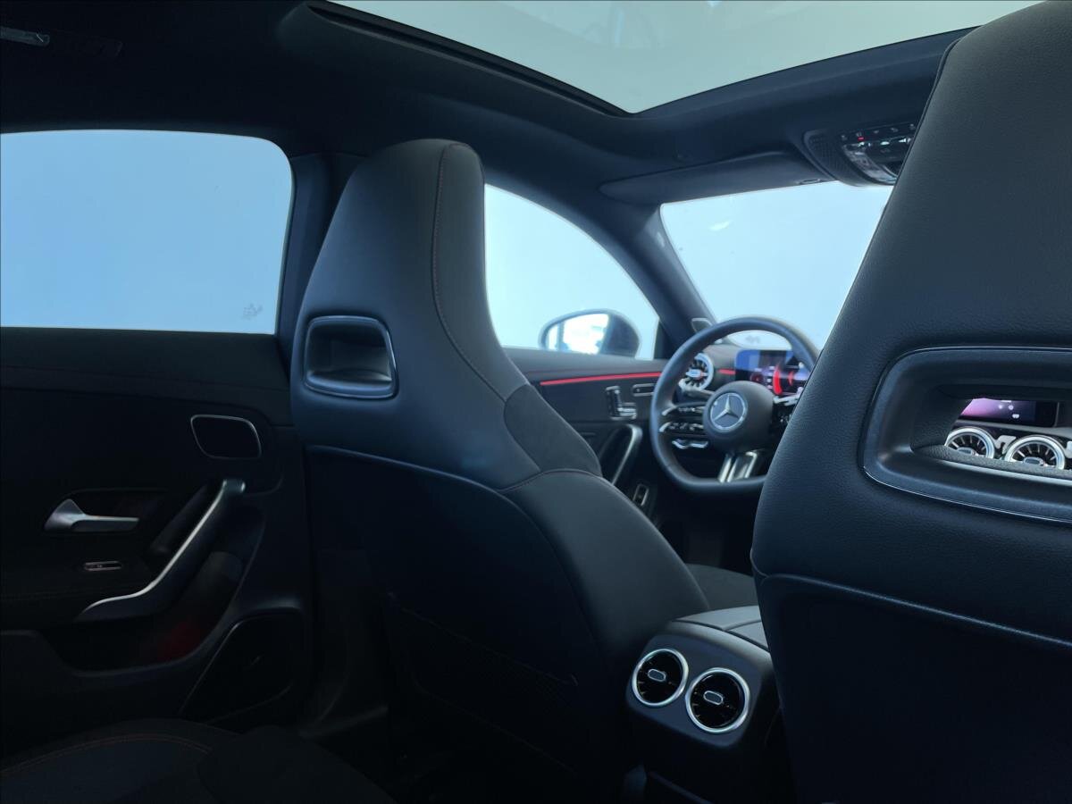 Mercedes-Benz CLA Kupé 1,3 l 120 kw