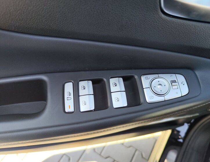 Hyundai Santa Fe SUV / Terénní 2,2 l 142 kw