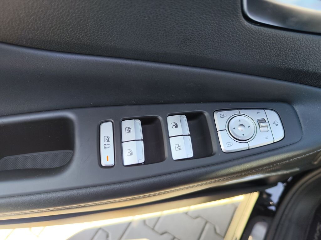 Hyundai Santa Fe SUV / Terénní 2,2 l 142 kw