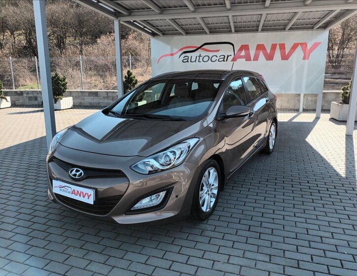 Hyundai i30 Kombi 1,6 l 99 kw