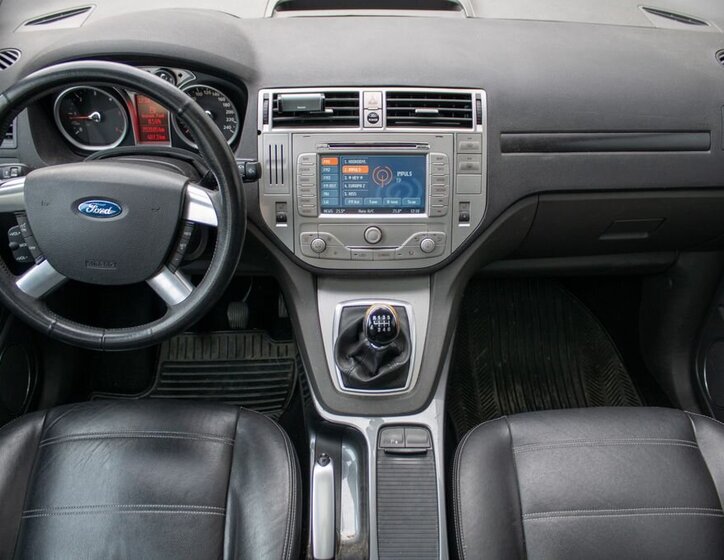 Ford Kuga SUV 2,0 l 100 kw