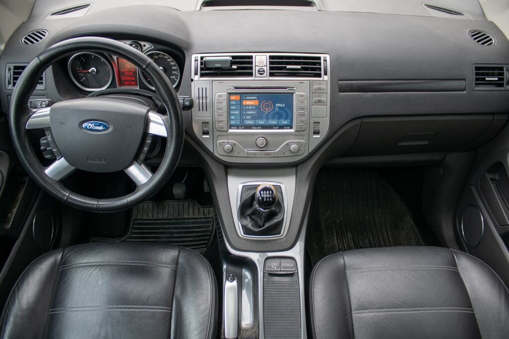 Ford Kuga SUV 2,0 l 100 kw
