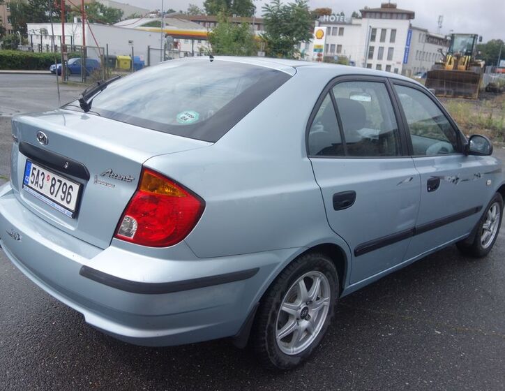 Hyundai Accent 10