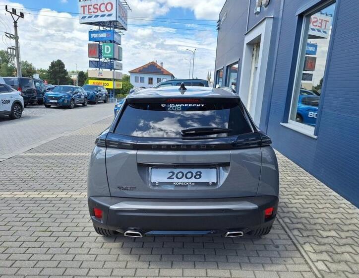 Peugeot 2008 4