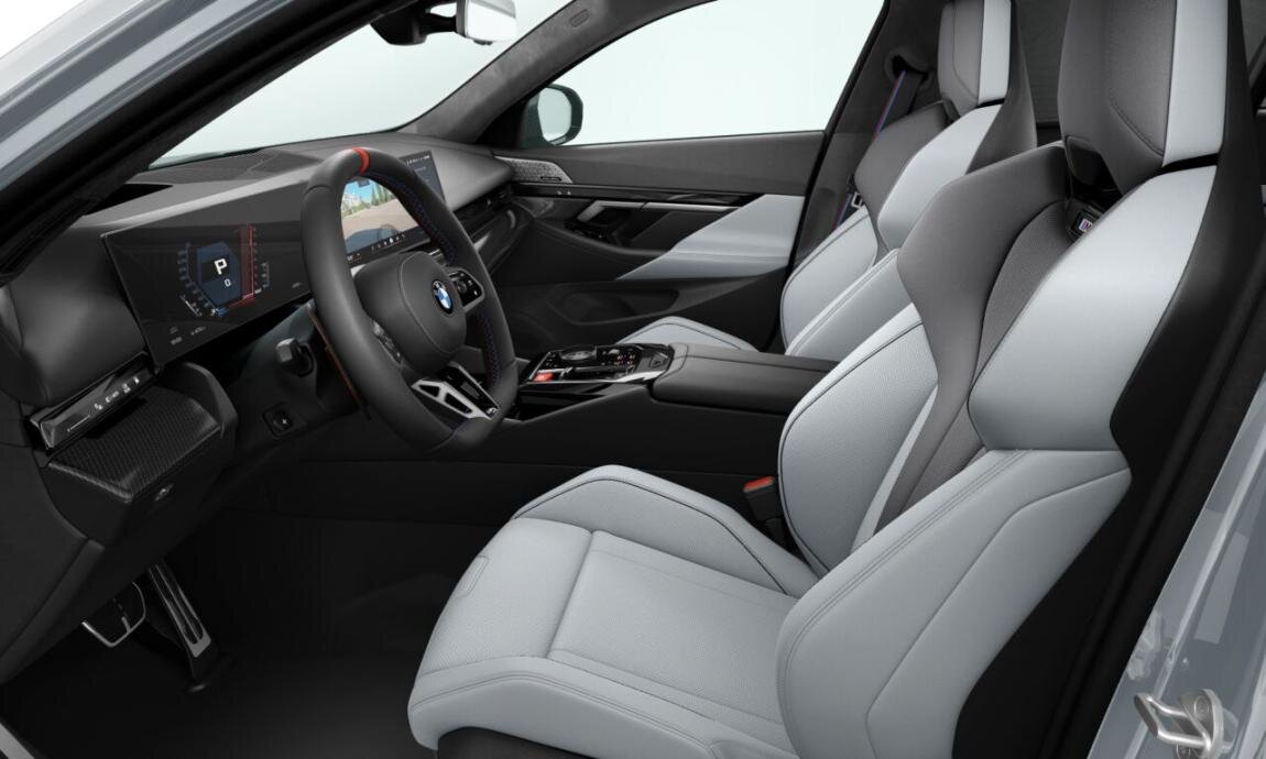 BMW M5 Sedan / Limuzína 4,4 l 535 kw