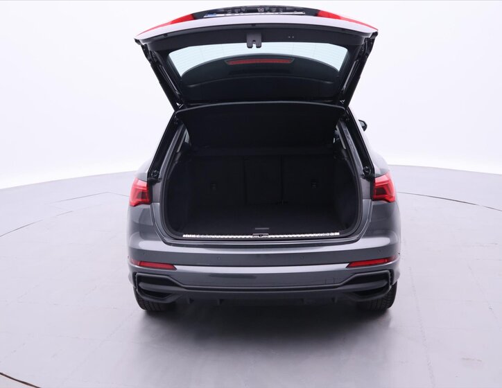 Audi Q3 SUV / Terénní 1,5 l 110 kw