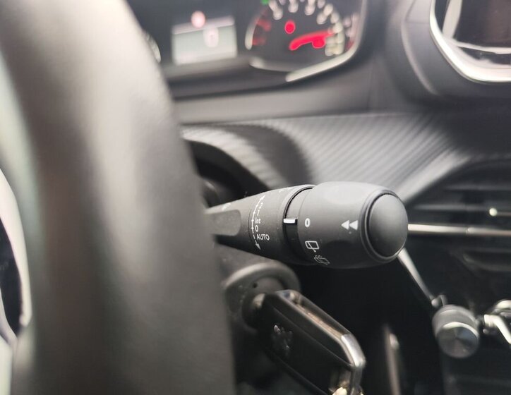 Peugeot 2008 SUV 1,2 l 74 kw