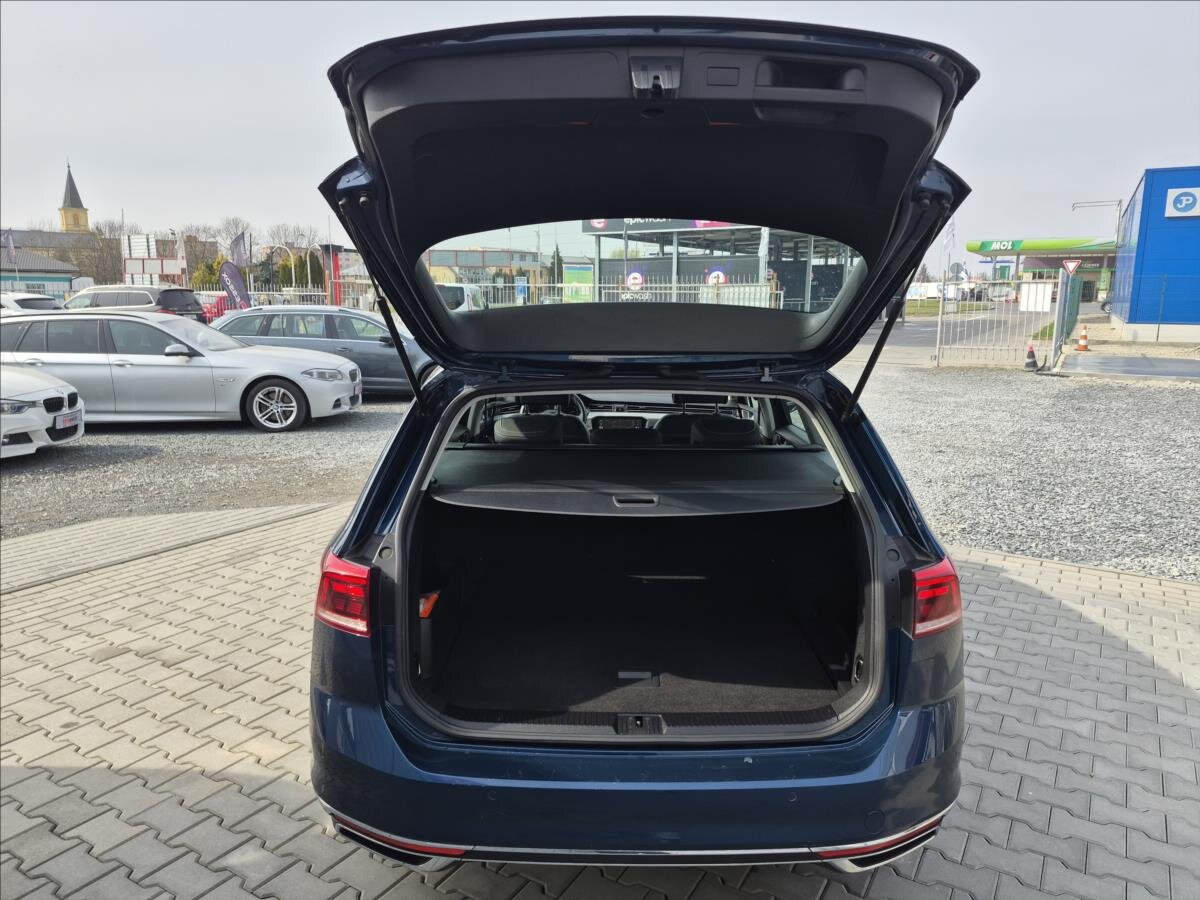 Volkswagen Passat Kombi 1,4 l 160 kw