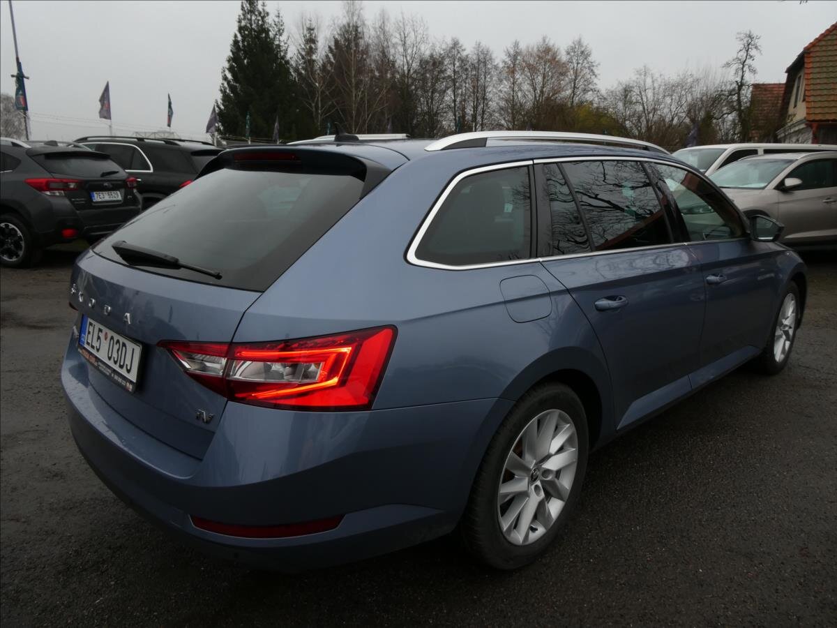 Škoda Superb