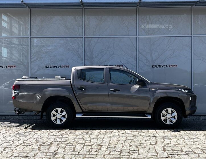 Mitsubishi L200 Pick-up 2,3 l 110 kw