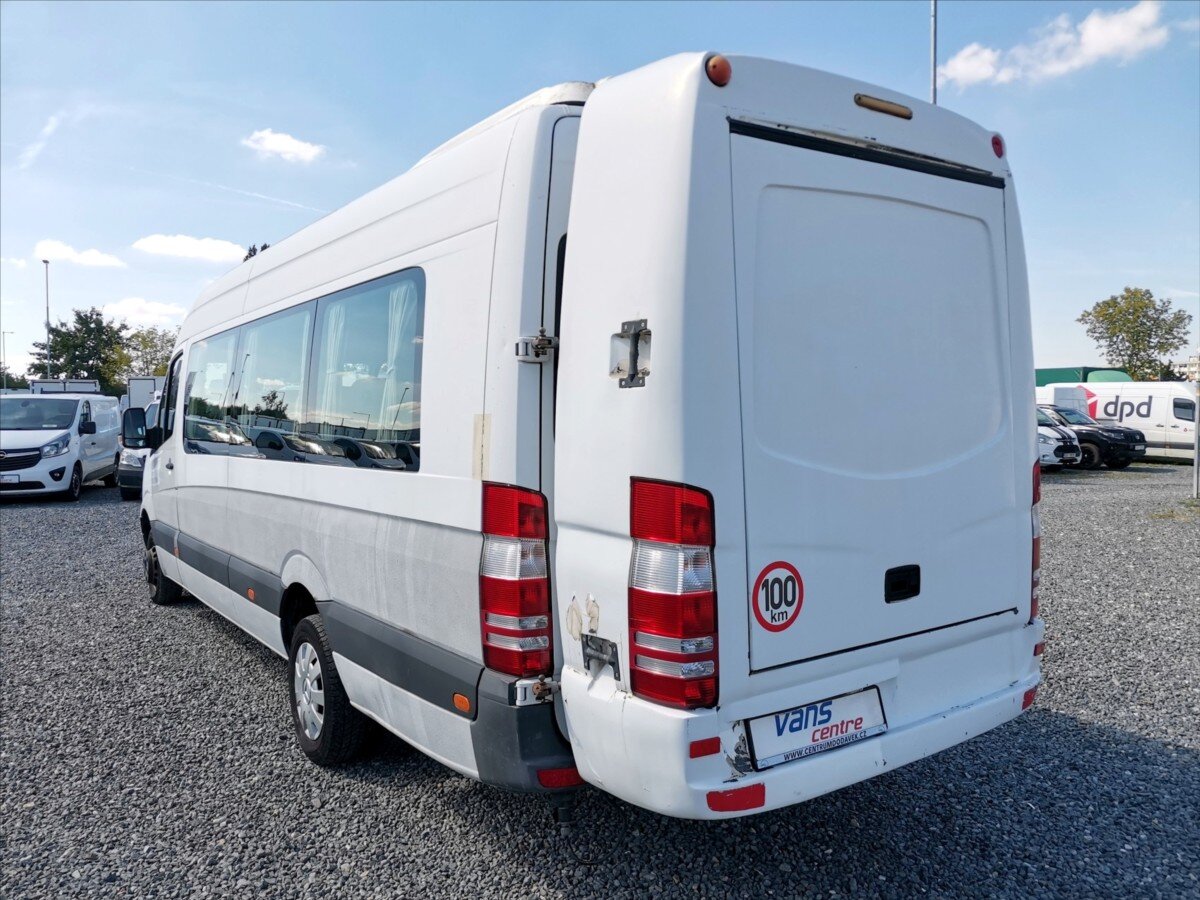 Mercedes-Benz Ostatní Ostatní 2,1 l 120 kw