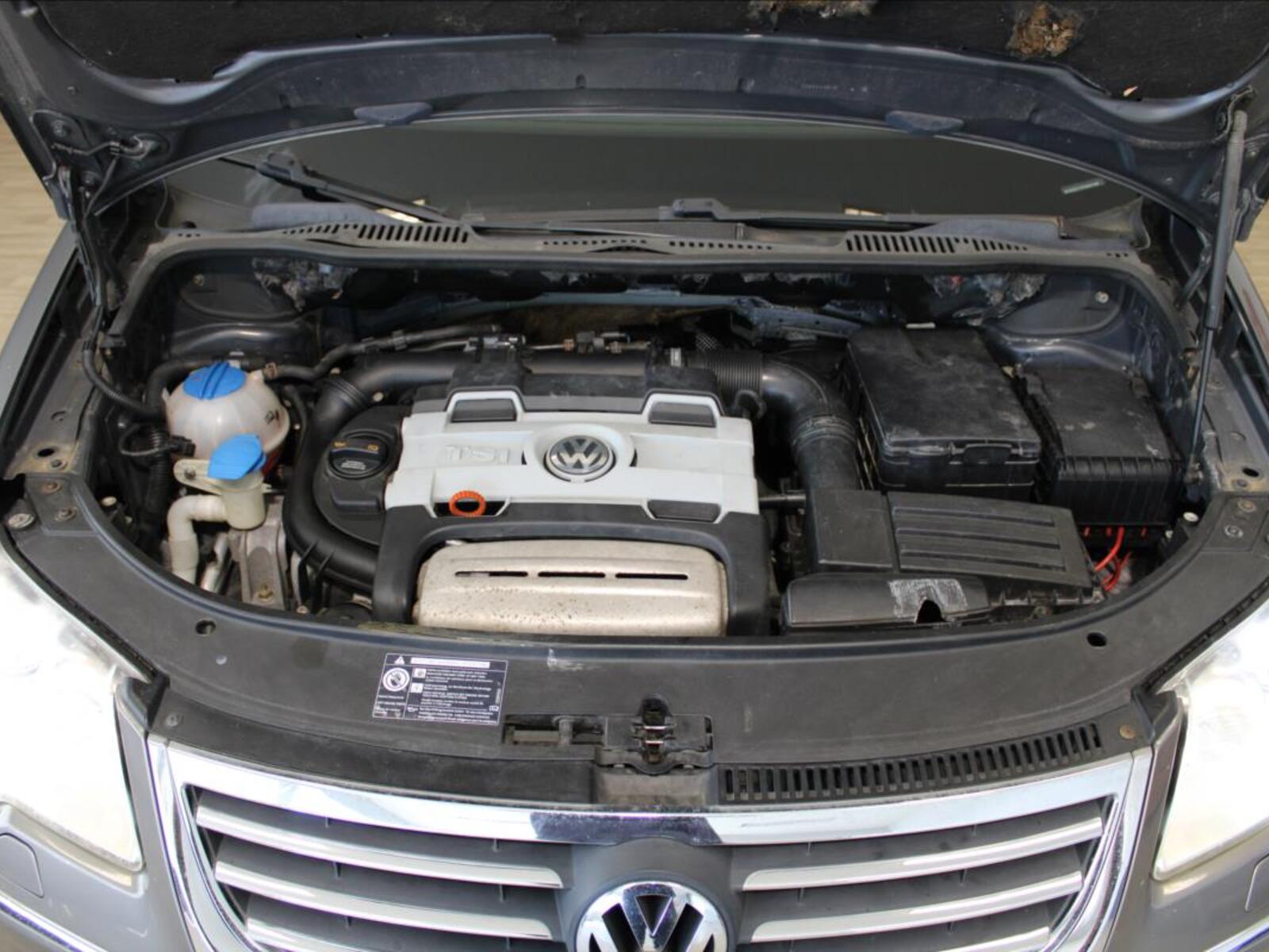 Volkswagen Touran 6