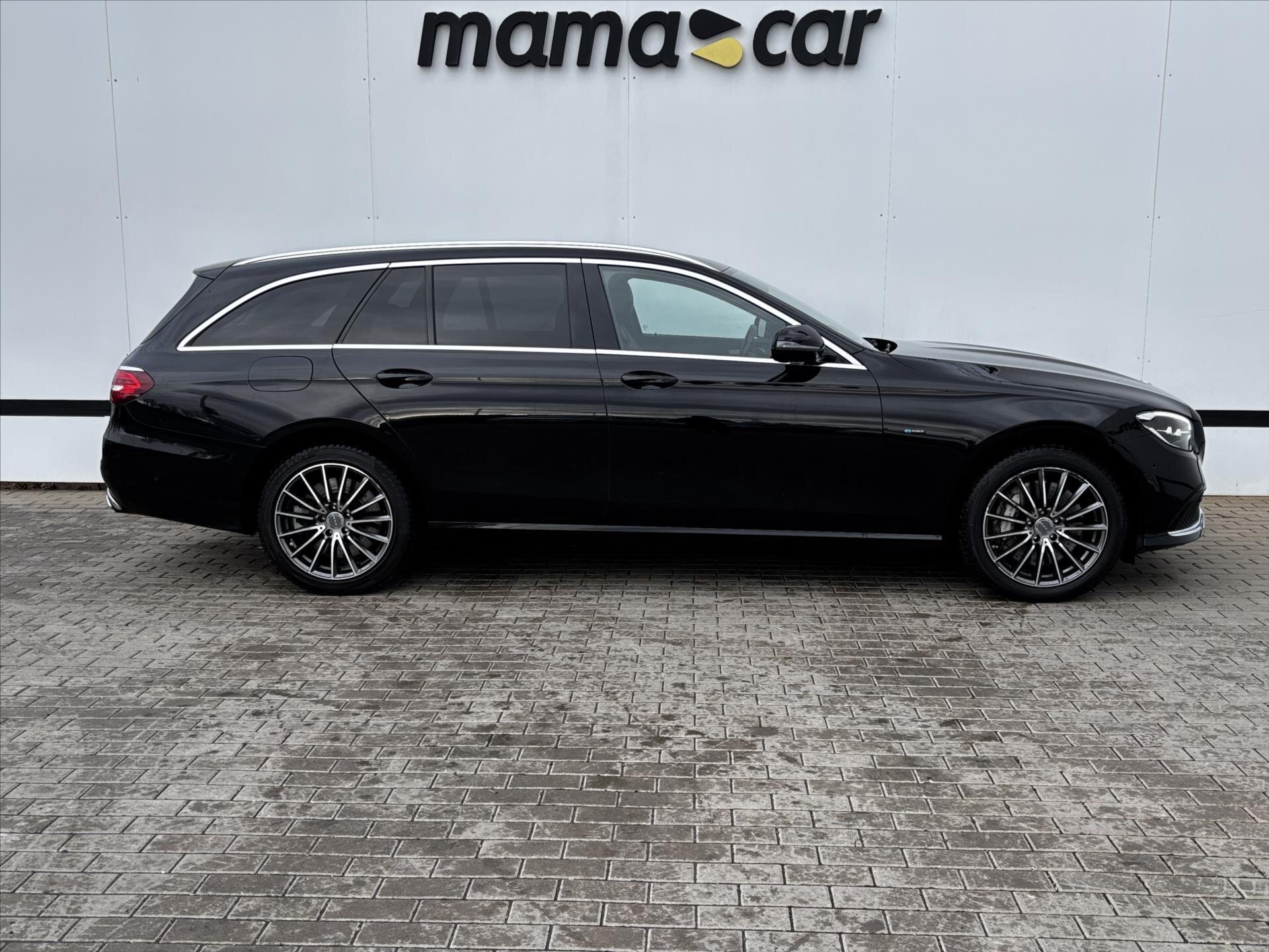 Mercedes-Benz Třídy E Kombi 2,0 l 143 kw