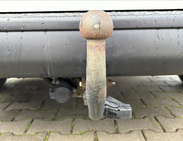 Peugeot Traveller 12