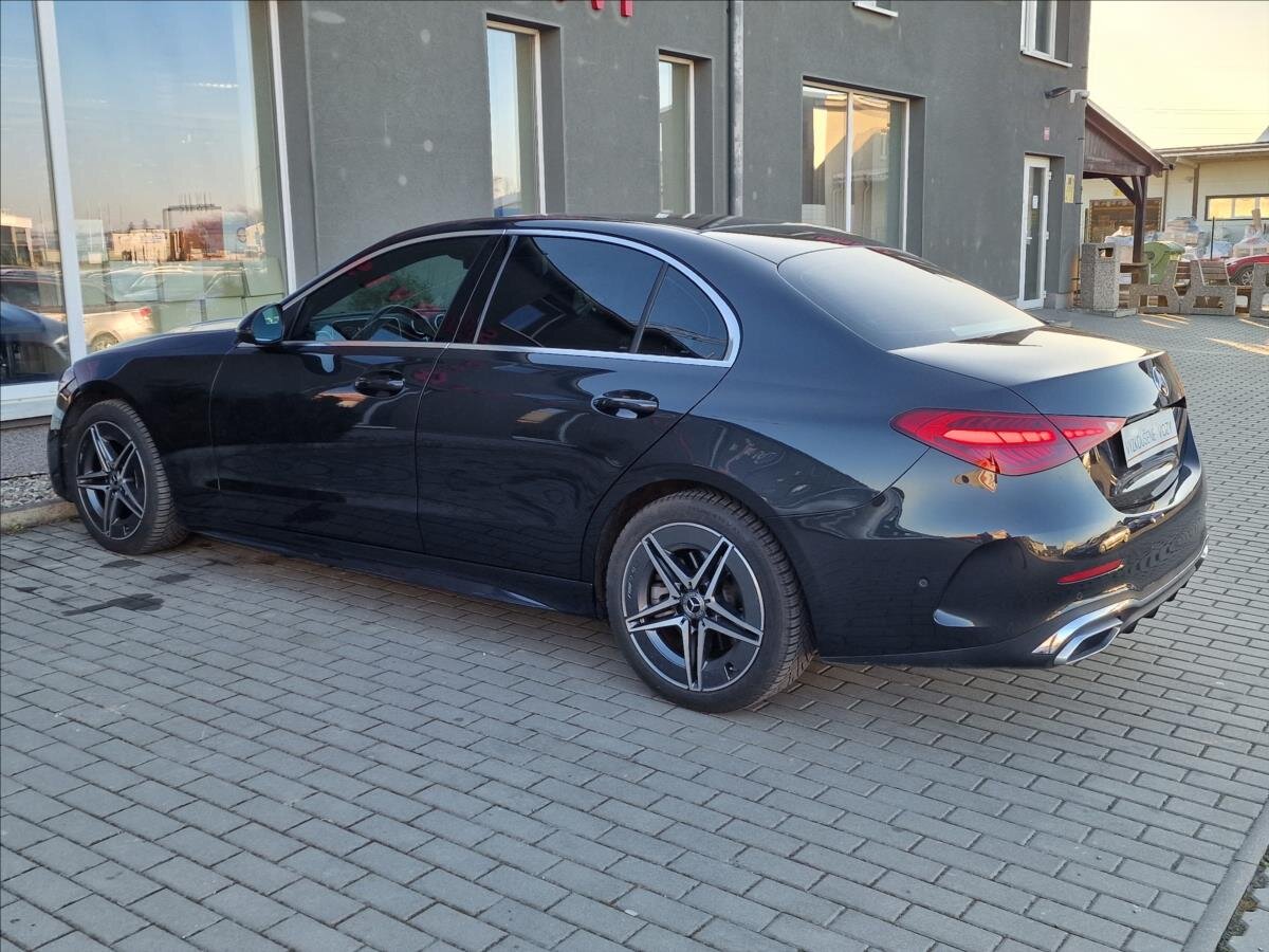 Mercedes-Benz Třídy C Sedan / Limuzína 2,0 l 147 kw