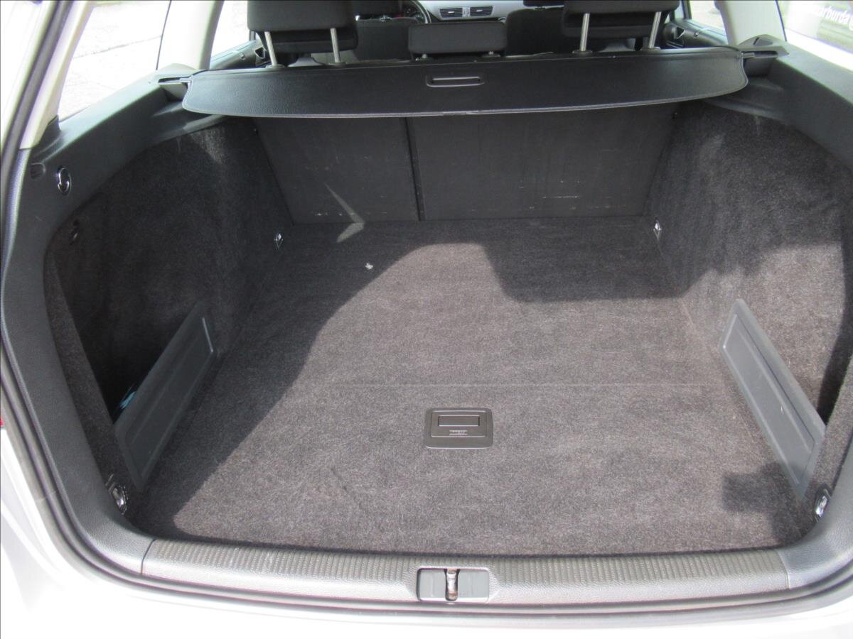 Volkswagen Passat Kombi 2,0 l 103 kw