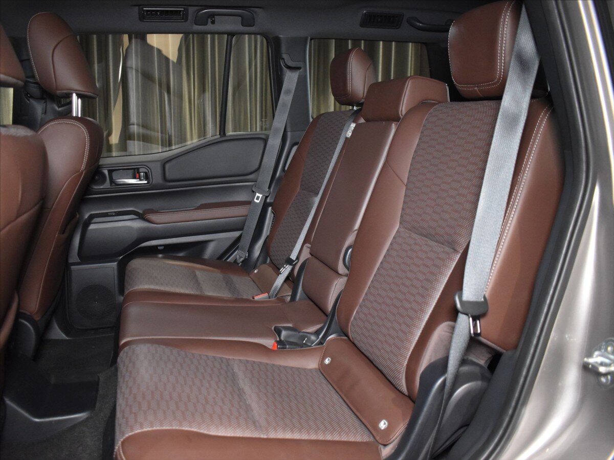 Toyota Land Cruiser SUV / Terénní 2,8 l 151 kw