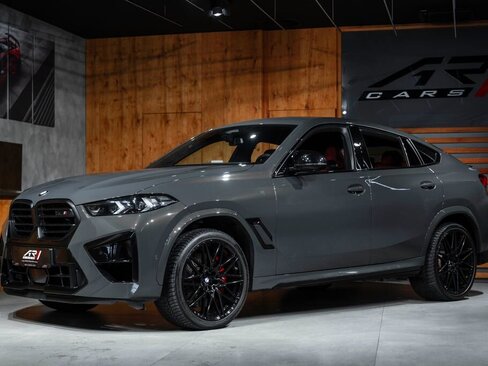 BMW X6 SUV 4,4 l 460 kw
