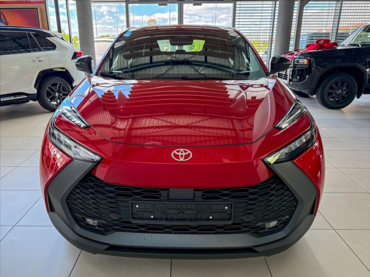 Toyota C-HR SUV 1,8 l 103 kw