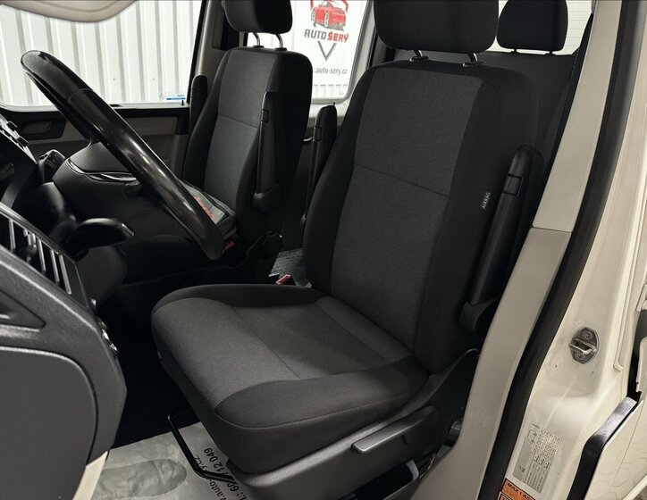 Volkswagen Transporter 24