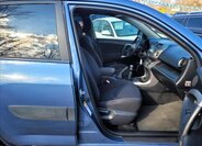 Toyota RAV4 SUV / Terénní 2,2 l 100 kw