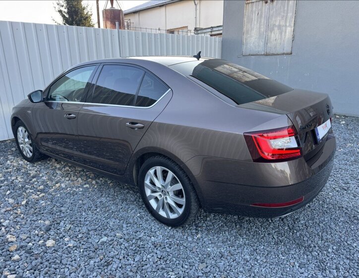 Škoda Octavia Sedan / Limuzína 2,0 l 110 kw