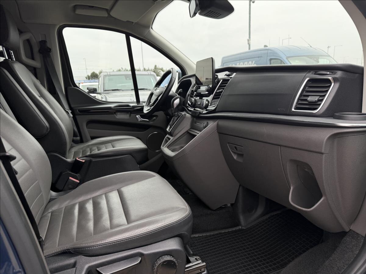 Ford Tourneo Custom MPV 2,0 l 136 kw