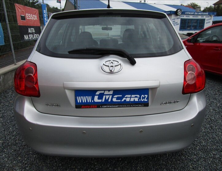 Toyota Auris Hatchback 1,4 l 66 kw