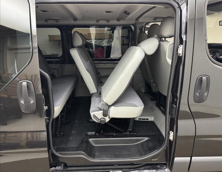 Opel Vivaro Kombi 2,5 l 107 kw