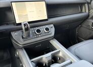 Land Rover Defender 18