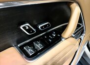 Land Rover Range Rover SUV 4,4 l 390 kw