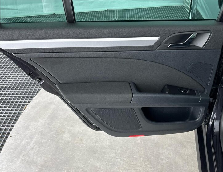 Škoda Superb Kombi 2,0 l 103 kw