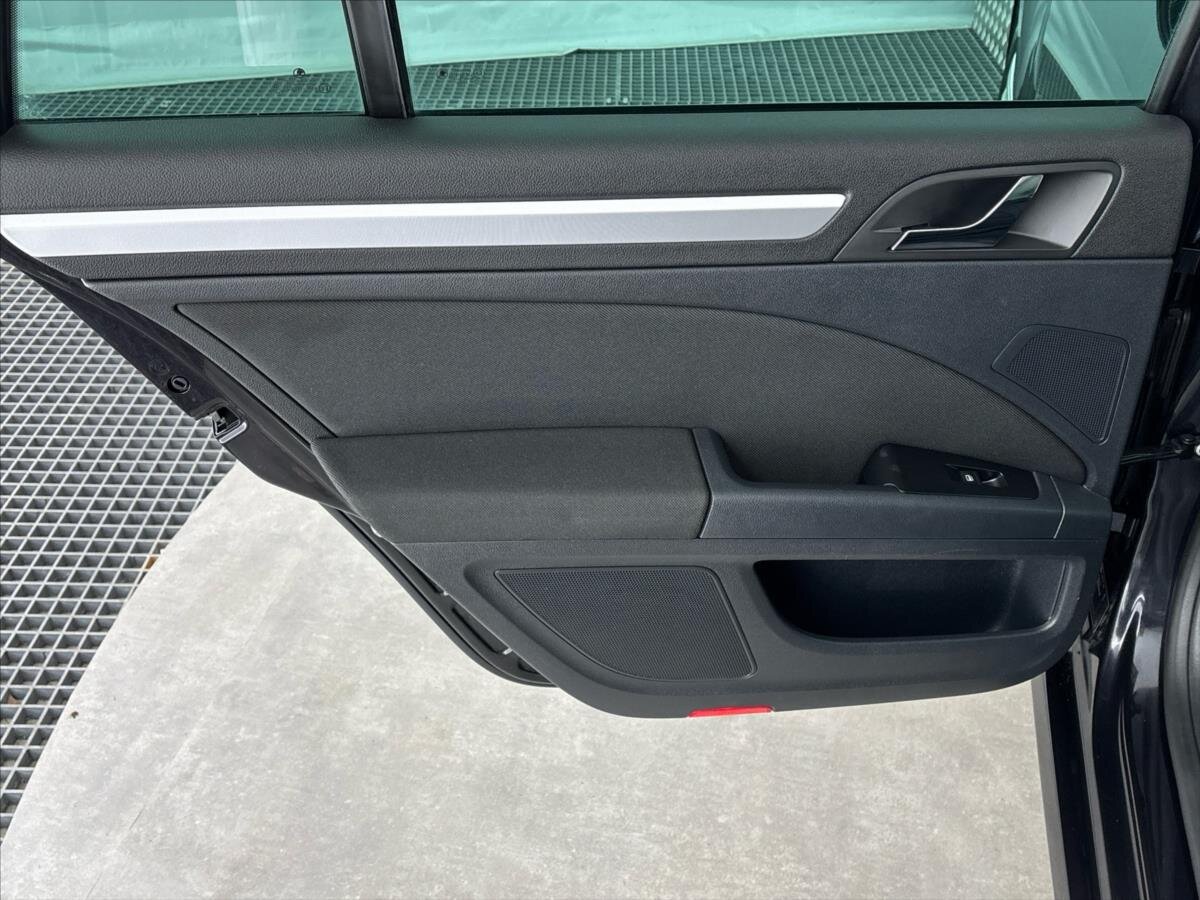 Škoda Superb Kombi 2,0 l 103 kw