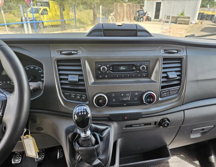 Ford Transit 14