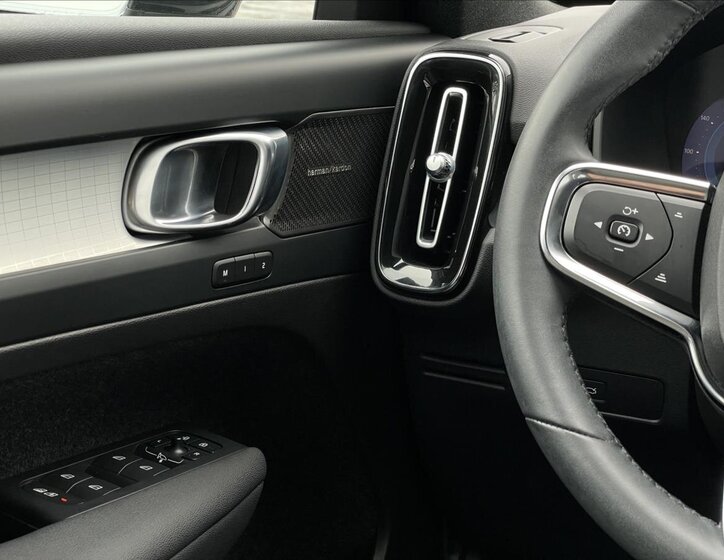 Volvo XC40 SUV 2,0 l 145 kw