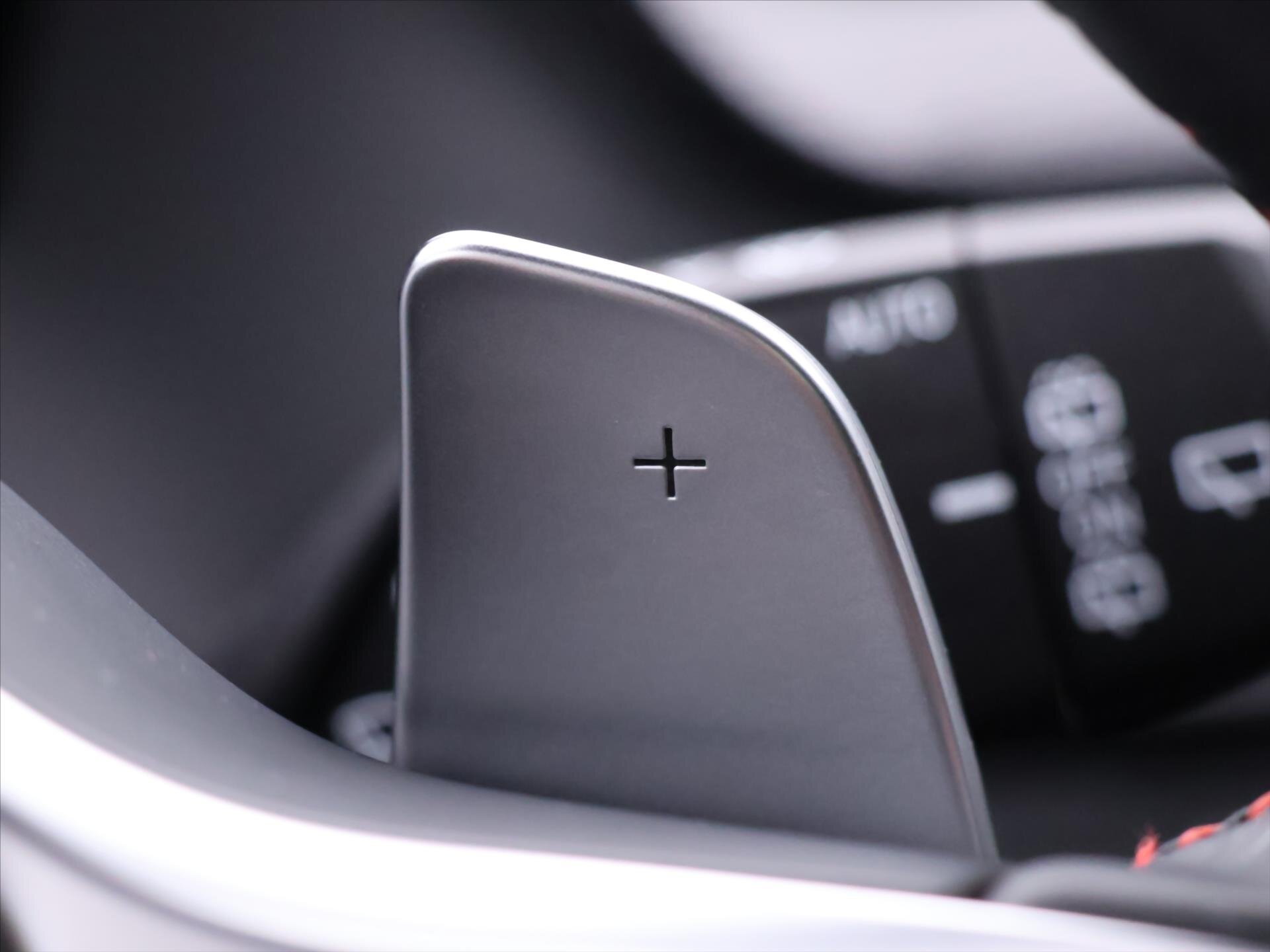 BMW Řada 1 Hatchback 2,0 l 195 kw