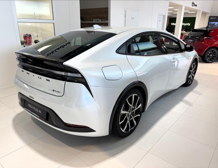 Toyota Prius Liftback 2,0 l 164 kw