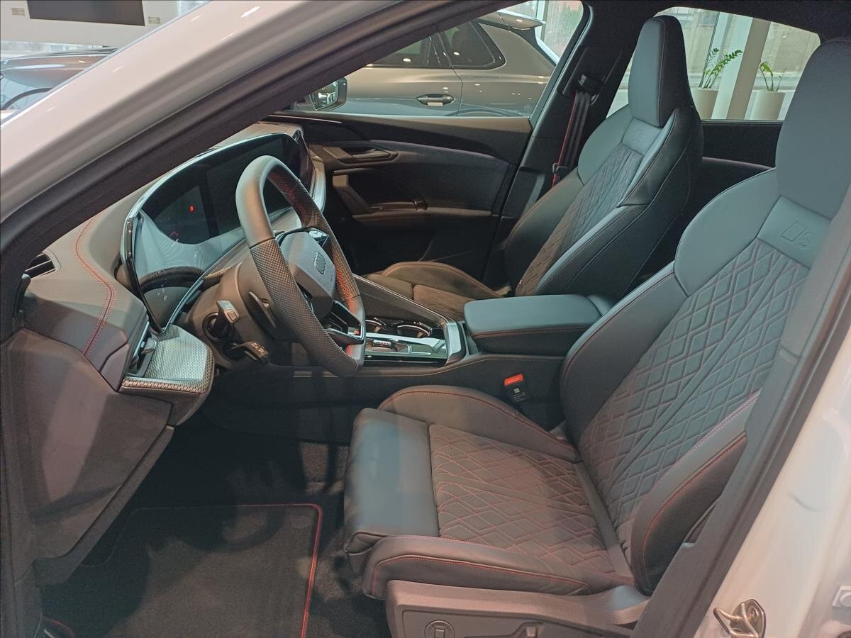 Audi Q5 SUV / Terénní 2,0 l 150 kw